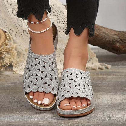 Women's Flat Sandals — product view