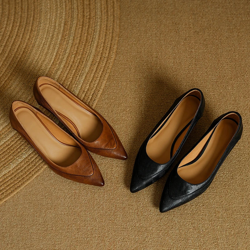 Women's Pointed Toe Kitten Heel Pumps — close-up