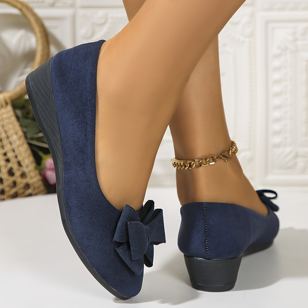 Women's Bow Round-Toe Ballet Flats — product view
