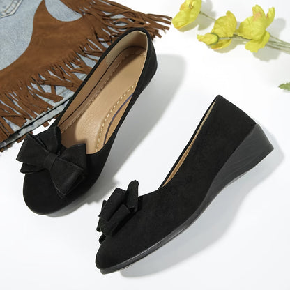 Women's Bow Round-Toe Ballet Flats — close-up