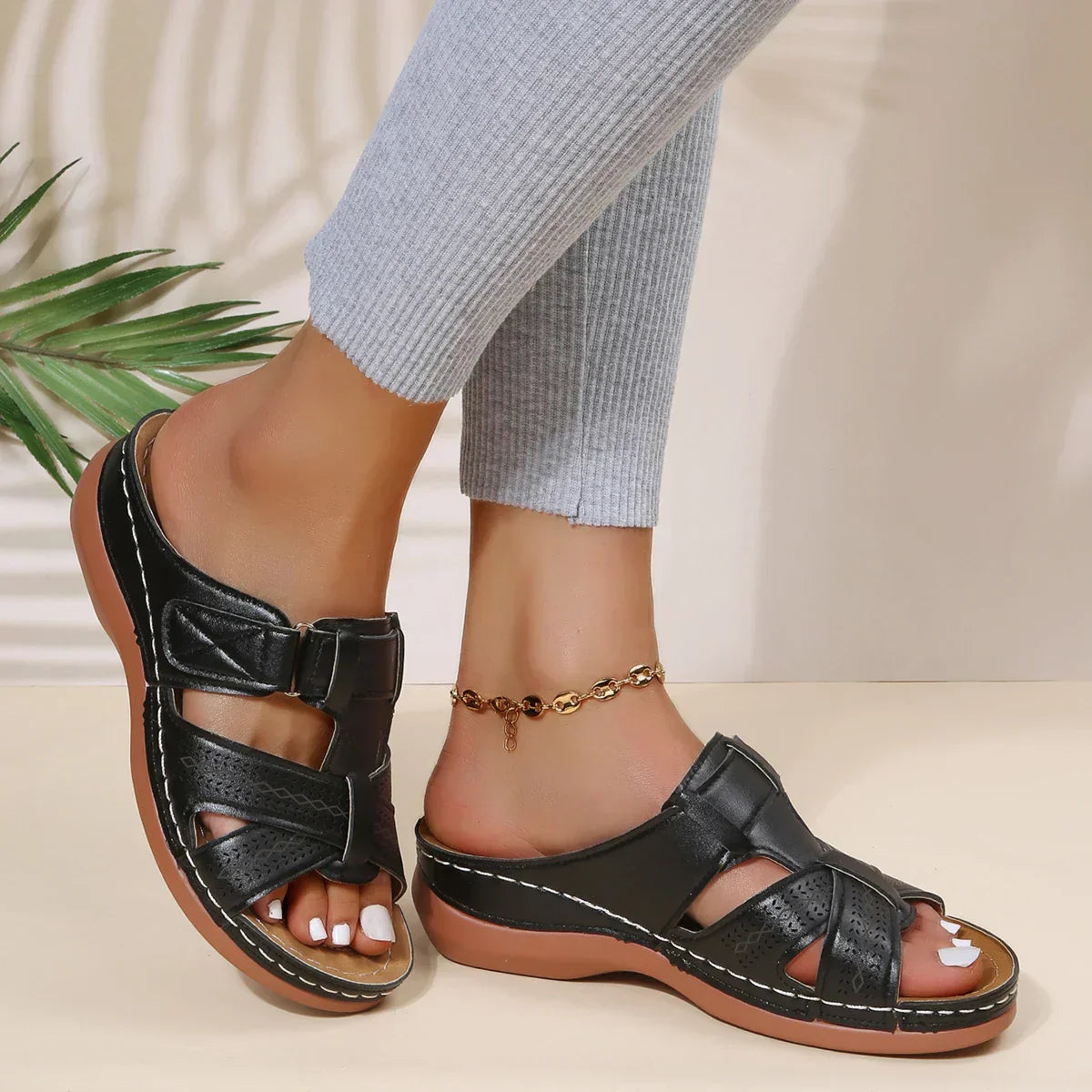 Women's Strappy Flat Sandals — product view