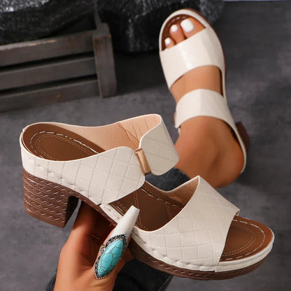 Women's Arch Support Block Heel Flat Sandals — close-up