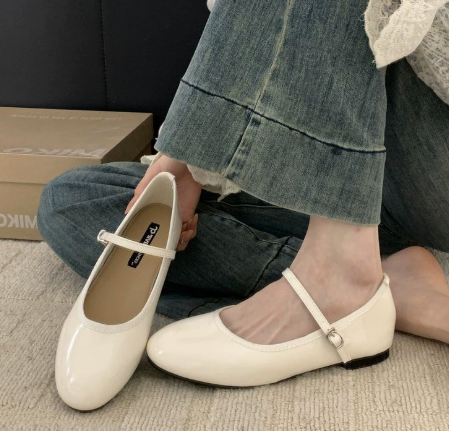 Women's Patent Mary Jane Low Block Heel Shoes — detail view