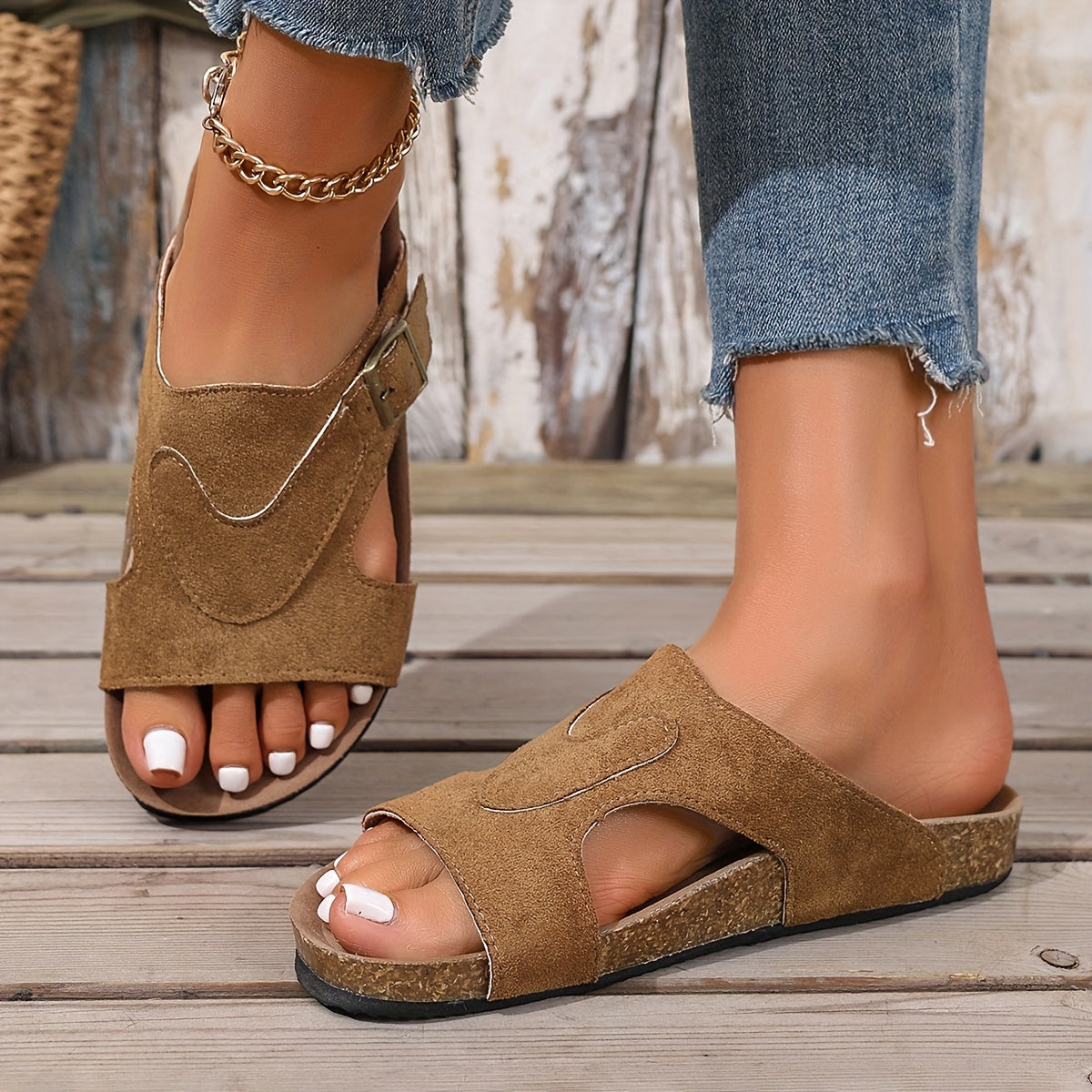 Women's Flat Sandals — detail view