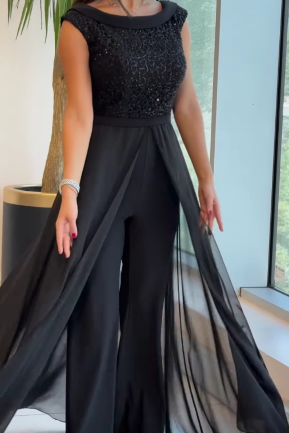 Women's Crew-Neck Casual Jumpsuit — detail view