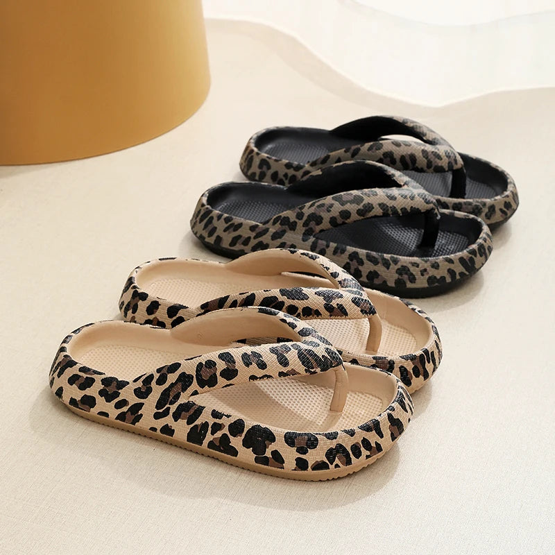 Women's Walking Sandals — product view