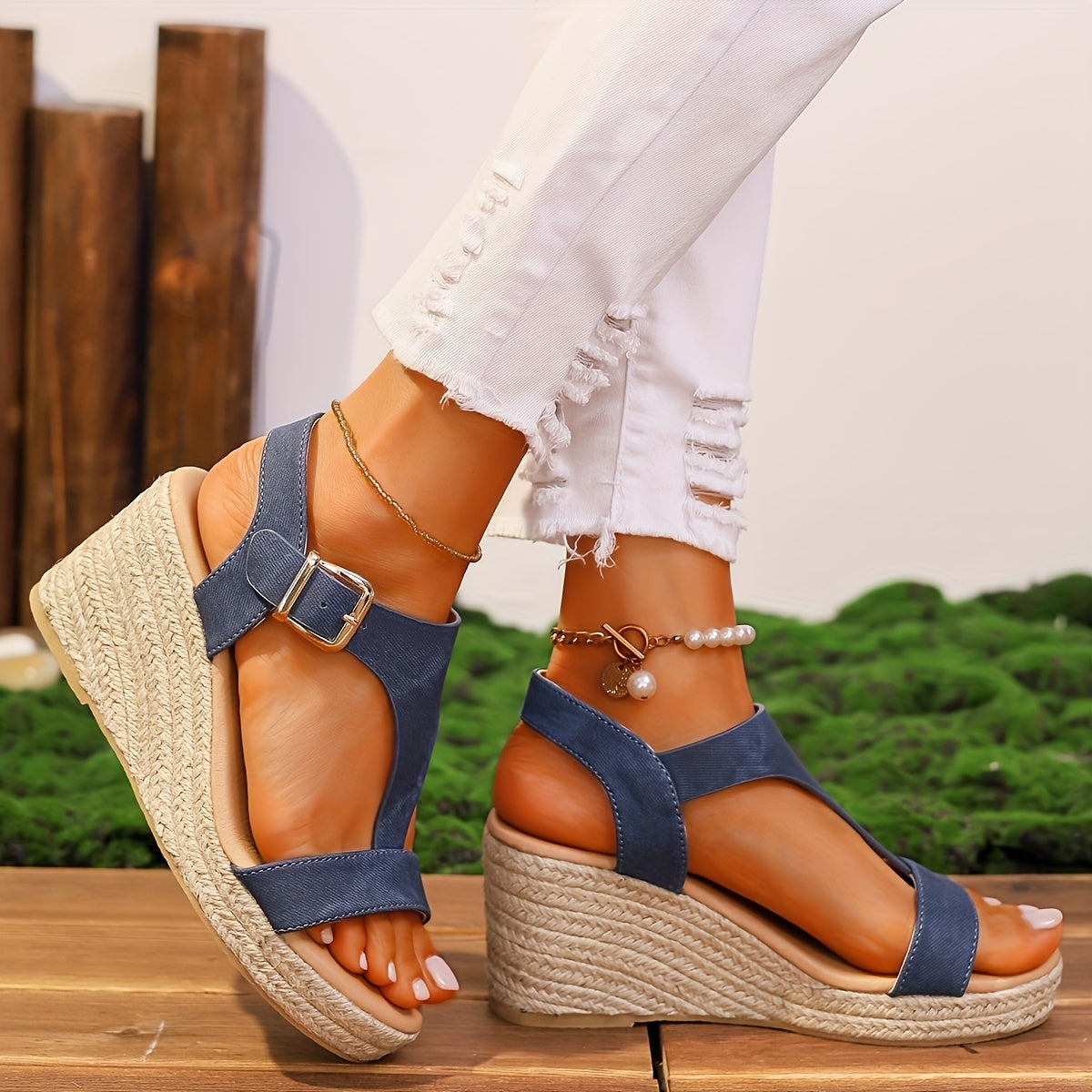 Women's Flat Sandals — side view