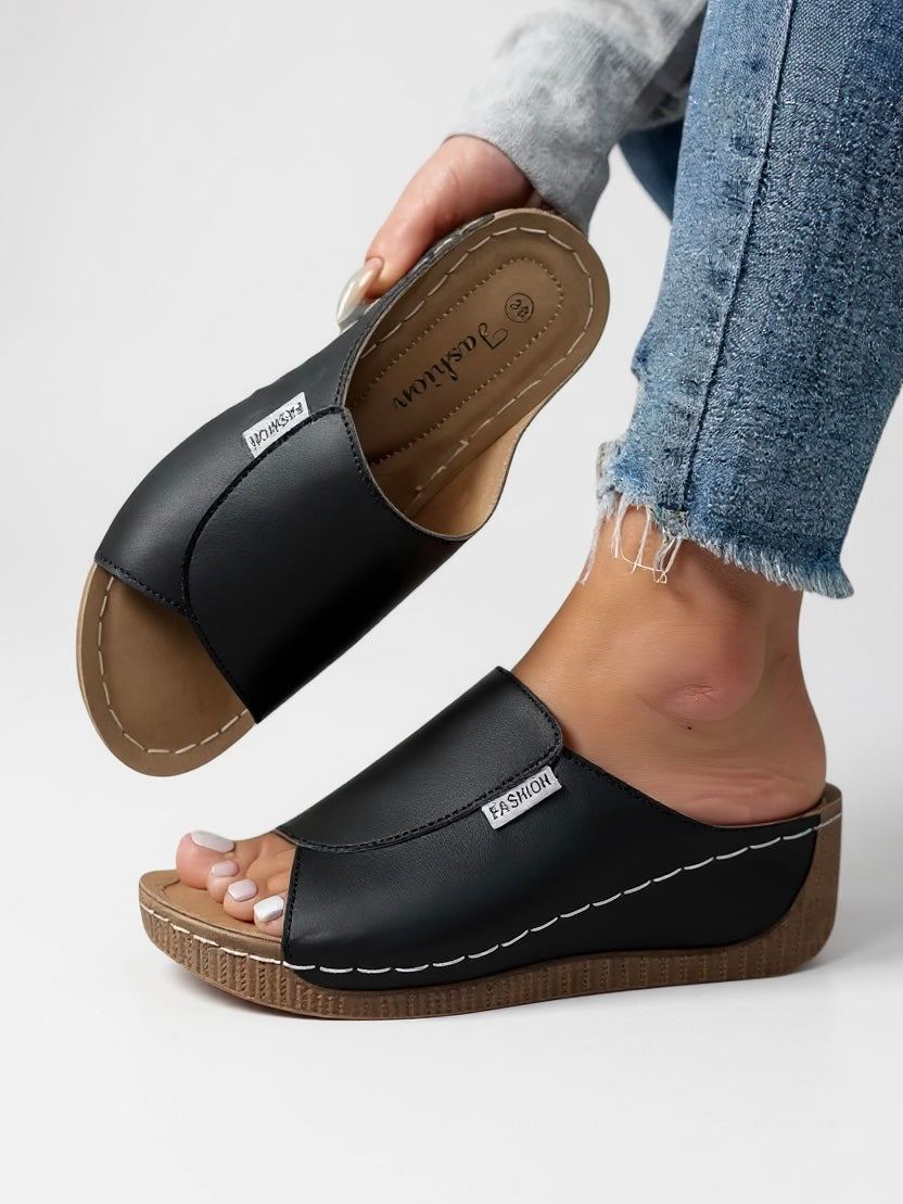 Women's Platform Cushioned Slides — product view