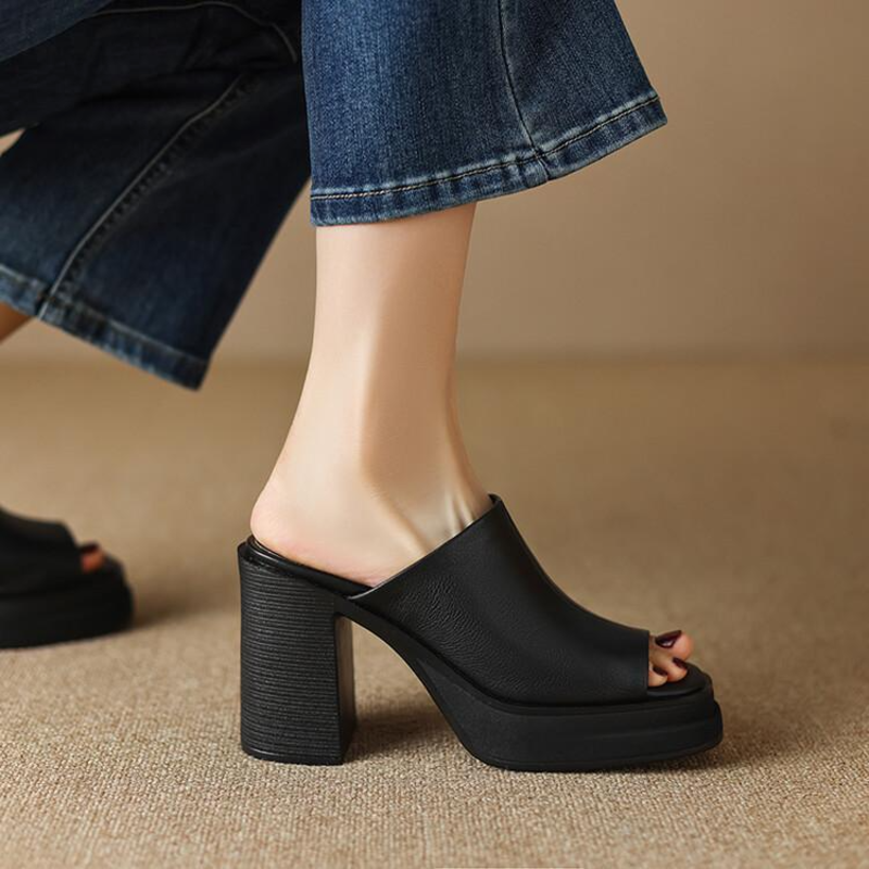 Women's Platform Flat Sandals — detail view