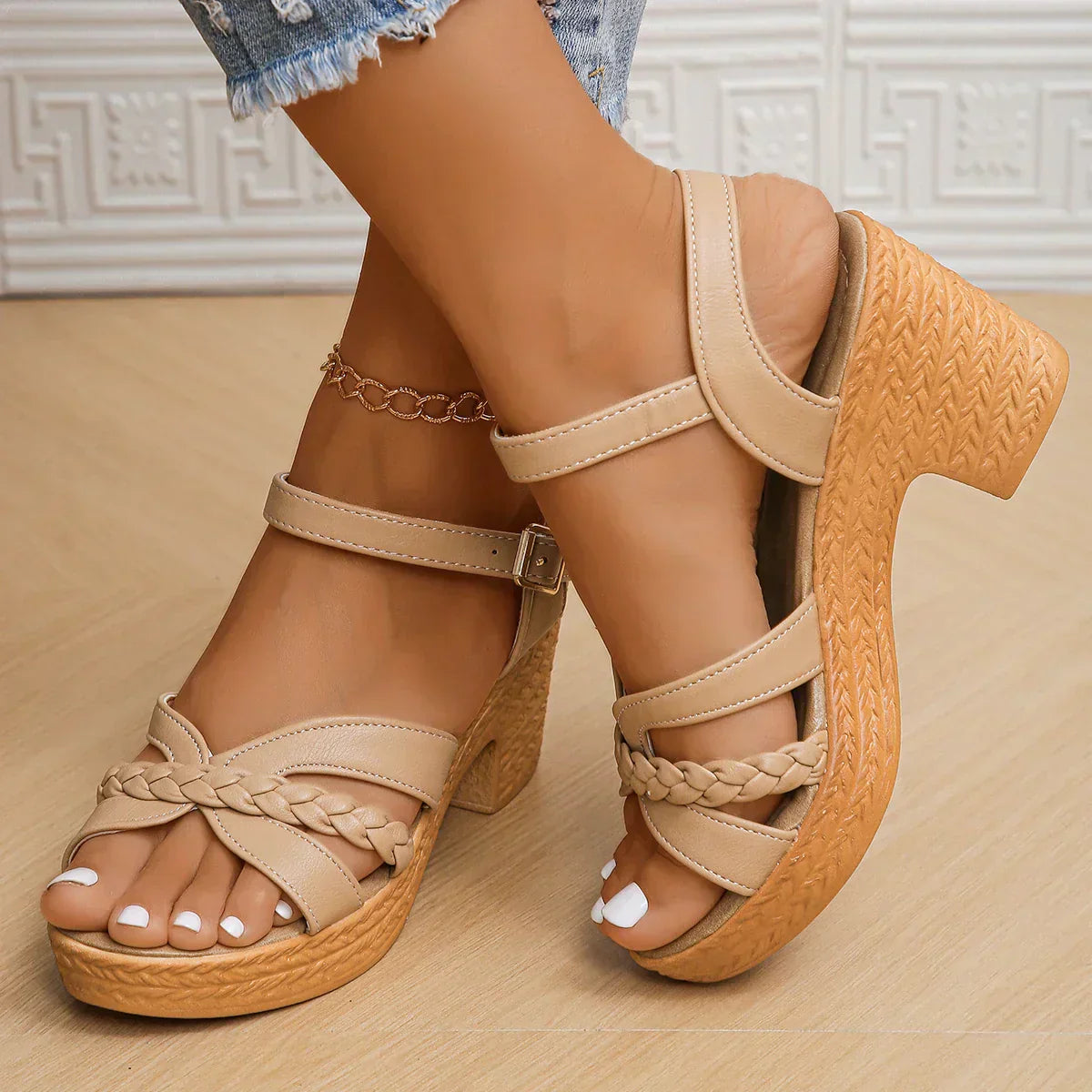 Women's Adjustable Flat Sandals — close-up