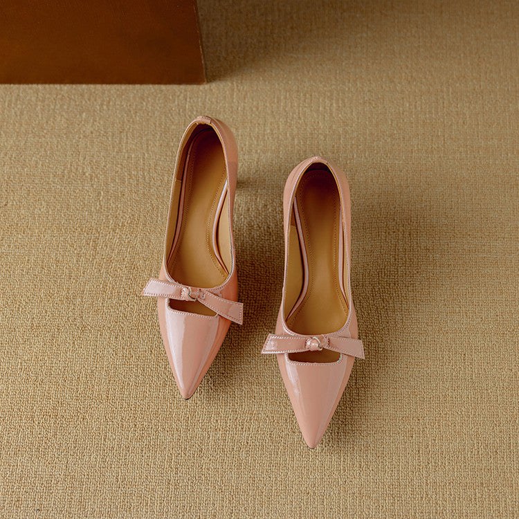 Women's Bow Pointed-Toe Kitten Heel Pumps — close-up