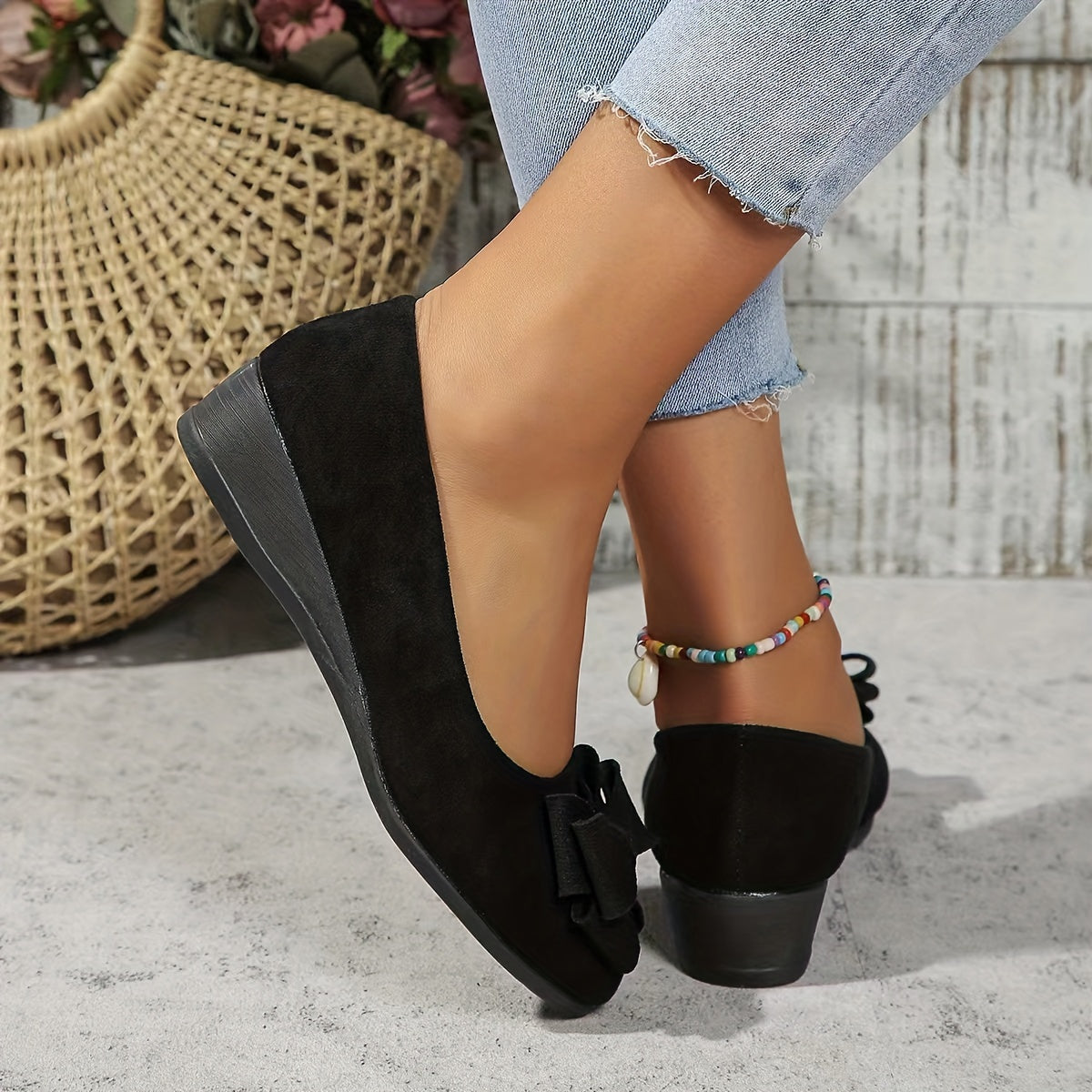 Women's Bow Round-Toe Ballet Flats — detail view